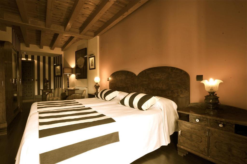 Hotel-Hospederia Los Templarios Sepúlveda Pokoj fotografie